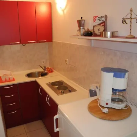 Mit Eigener Terrasse By Interhome تْسْغيكفانِتْسا