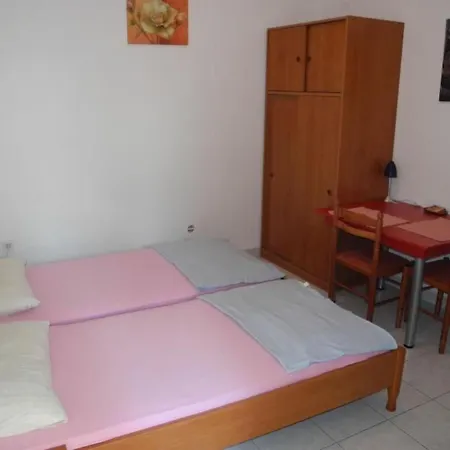 شقة Mit Eigener Terrasse By Interhome تْسْغيكفانِتْسا