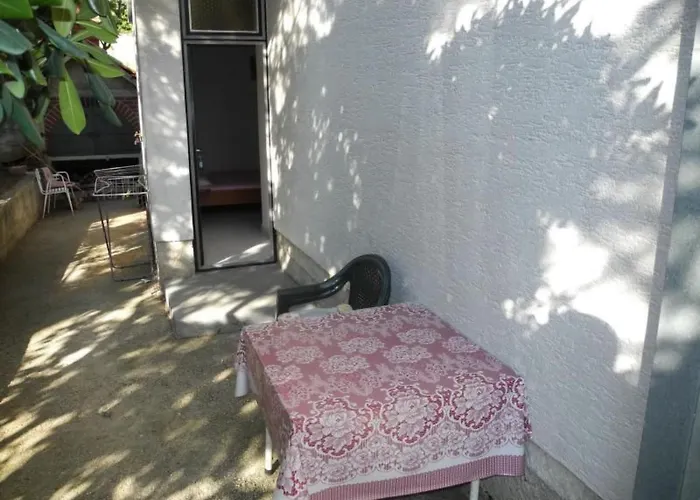 Mit Eigener Terrasse By Interhome شقة *